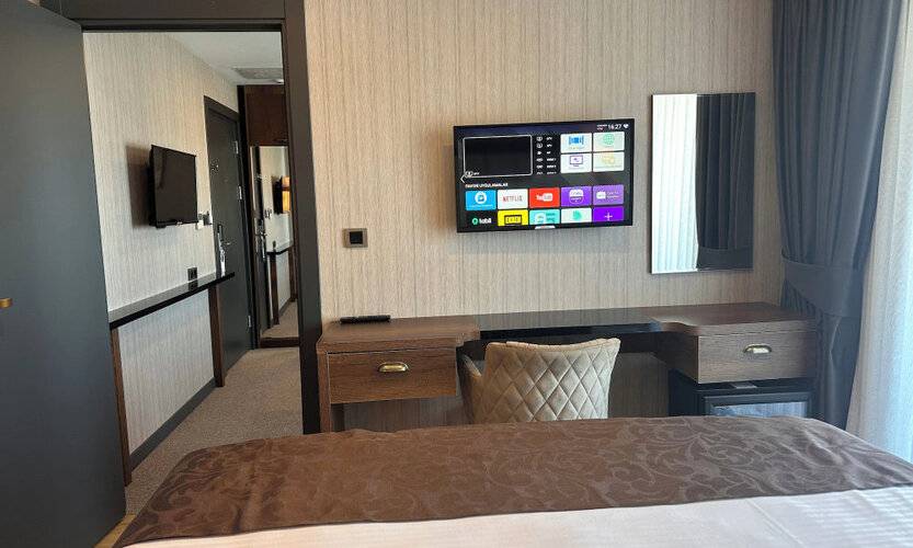 Trademark Collection By Wyndham Operla Airport Hotels