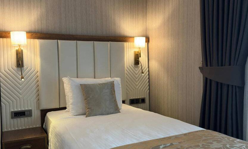 Trademark Collection By Wyndham Operla Airport Hotels