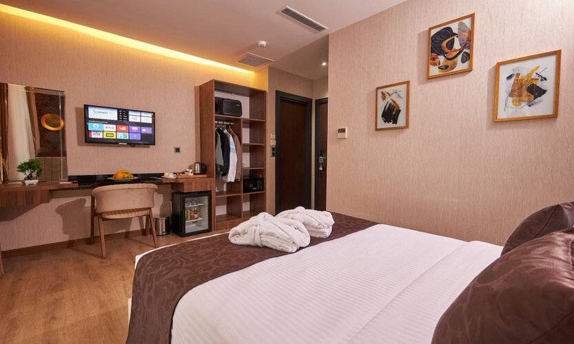 Trademark Collection By Wyndham Operla Airport Hotels