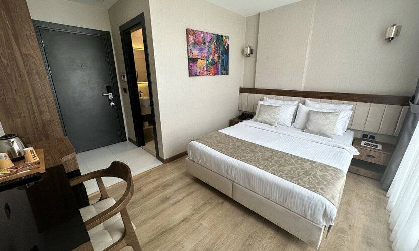 Trademark Collection By Wyndham Operla Airport Hotels