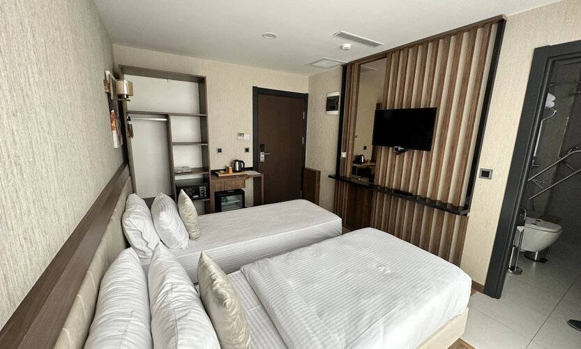 Trademark Collection By Wyndham Operla Airport Hotels