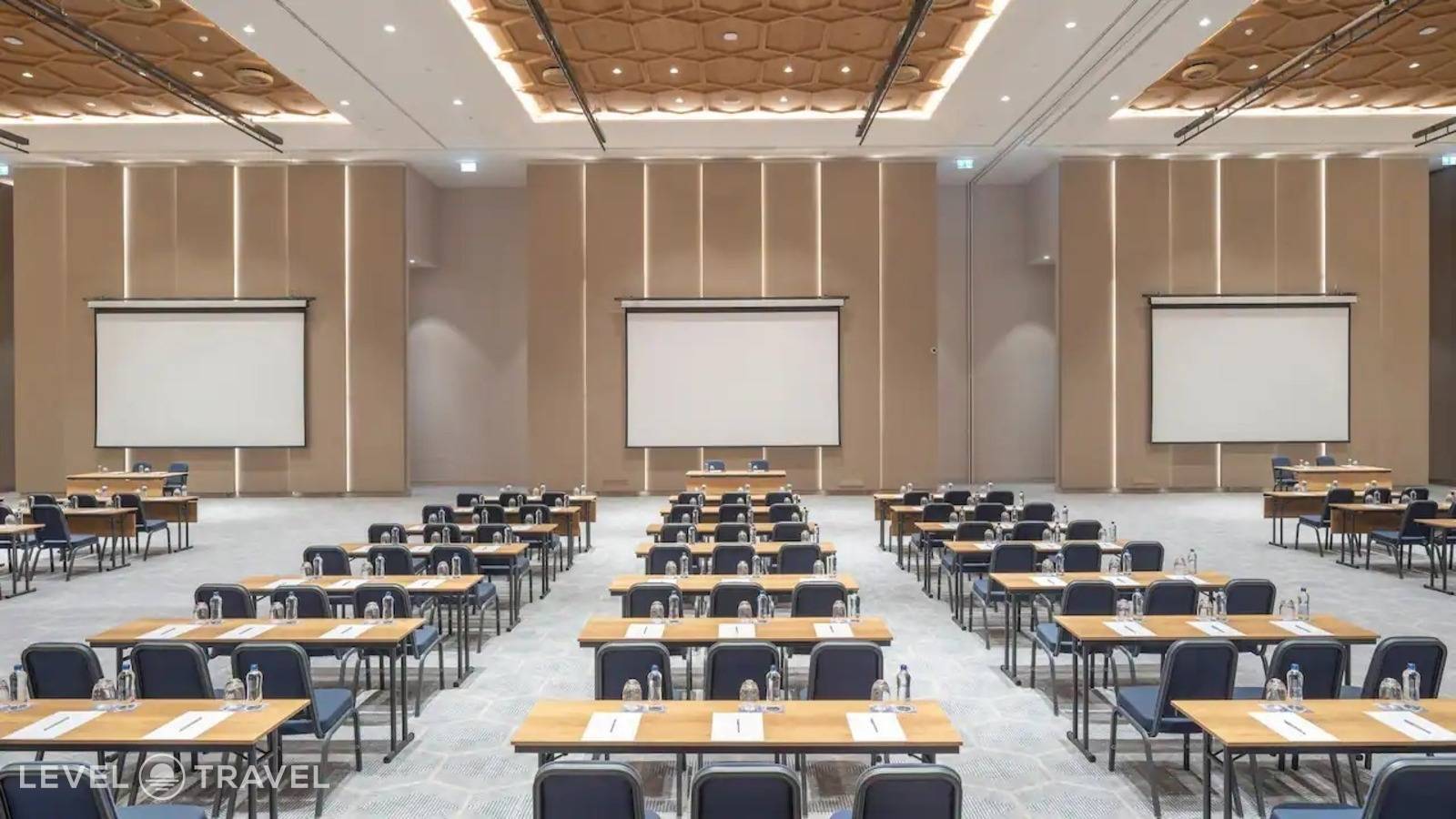 фотографии отеля Hyatt Regency Izmir Istinye Park в Турция(Балчова) - фото №3