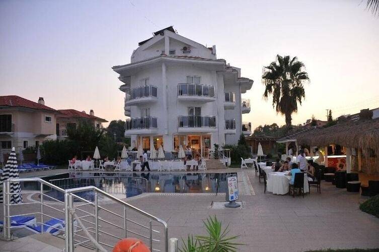 Nevadasu Hotel
