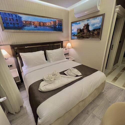 Mq Hotel Suites