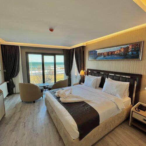 Mq Hotel Suites