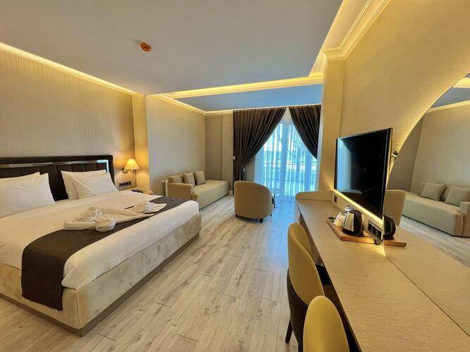 Mq Hotel Suites