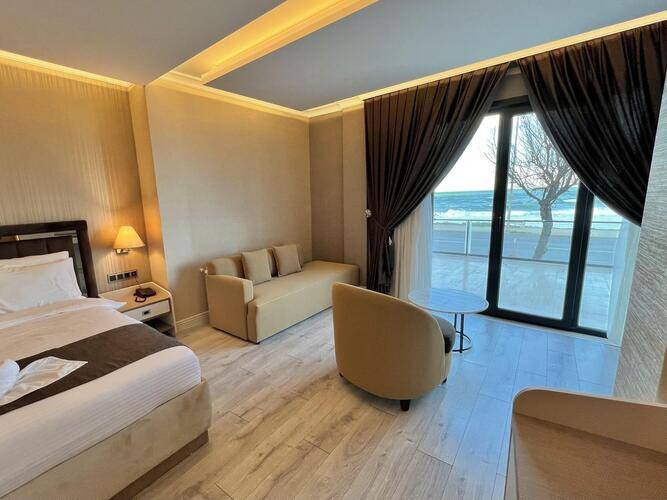 Mq Hotel Suites