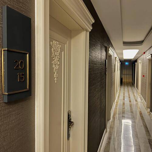 Mq Hotel Suites