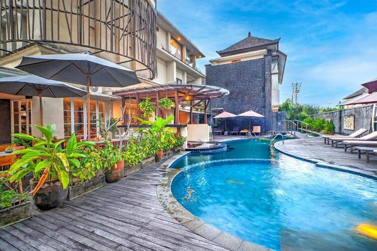 Palette Signature Hotel