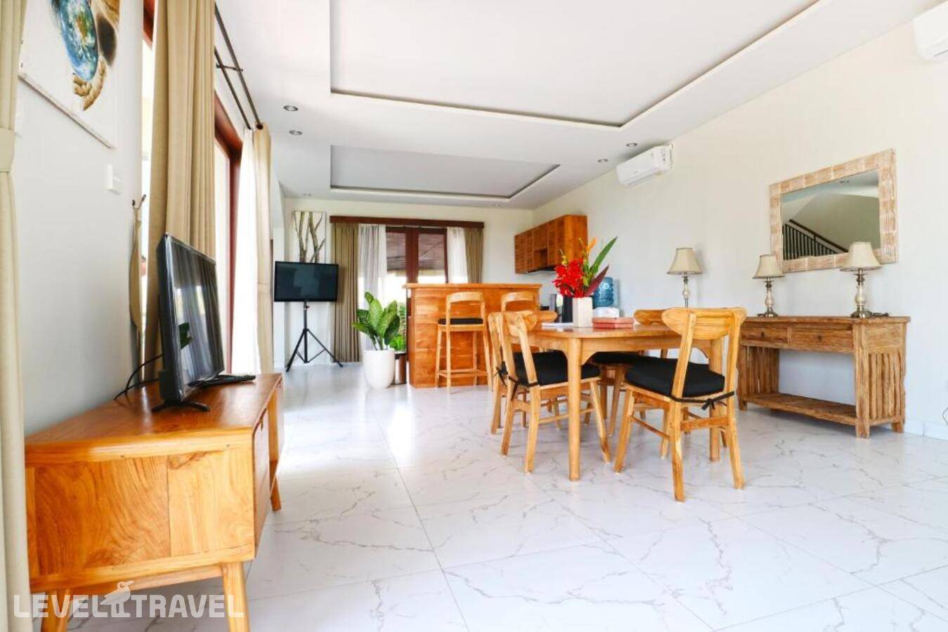 The Ocean Views Luxury Villas & Apartment — фото 5