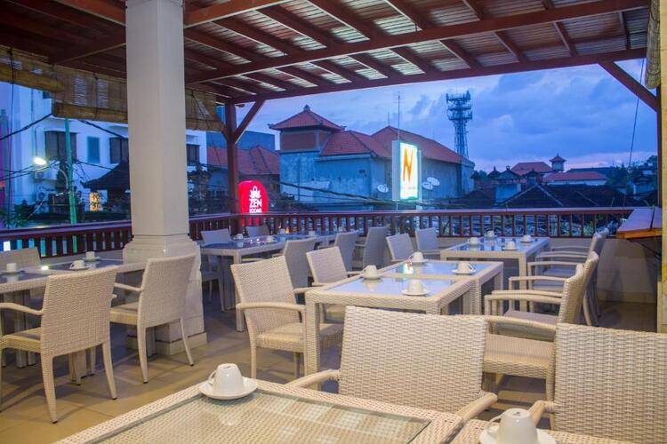 Transera Kamini Legian Hotel