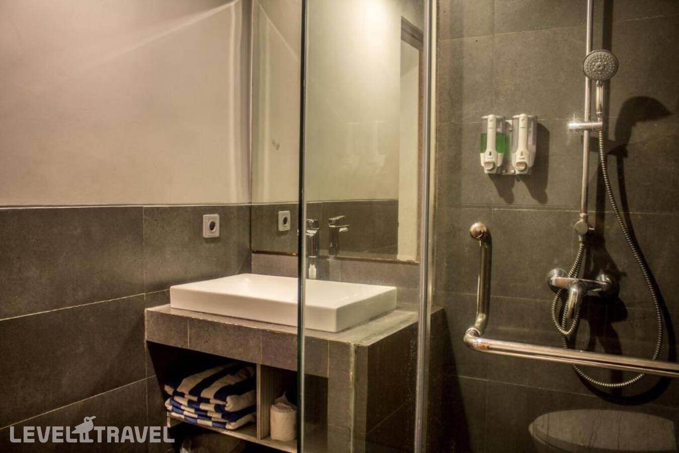 фотографии отеля Transera Kamini Legian Hotel в Индонезия(Семиньяк) - фото №12