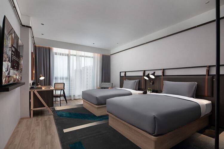 Shanghai Hongqiao Tongpai Hotel