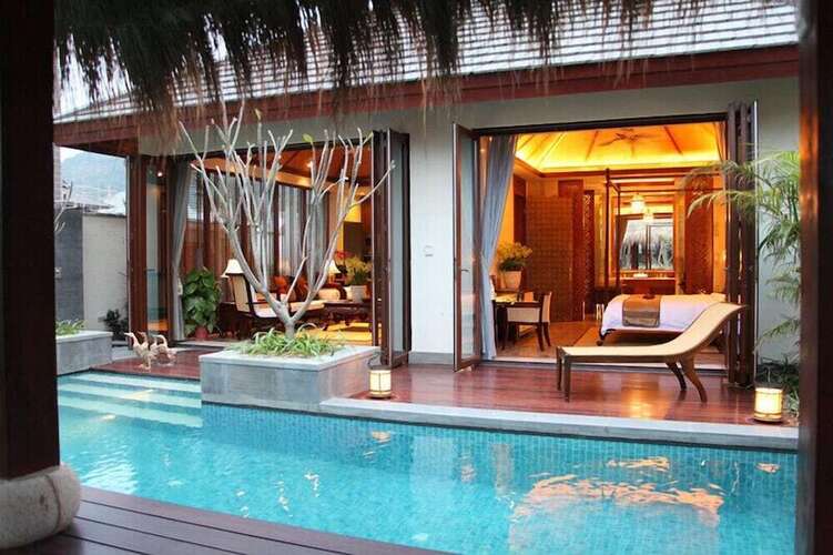 Shixishu Jianguo Yalong Bay Resort Hotel