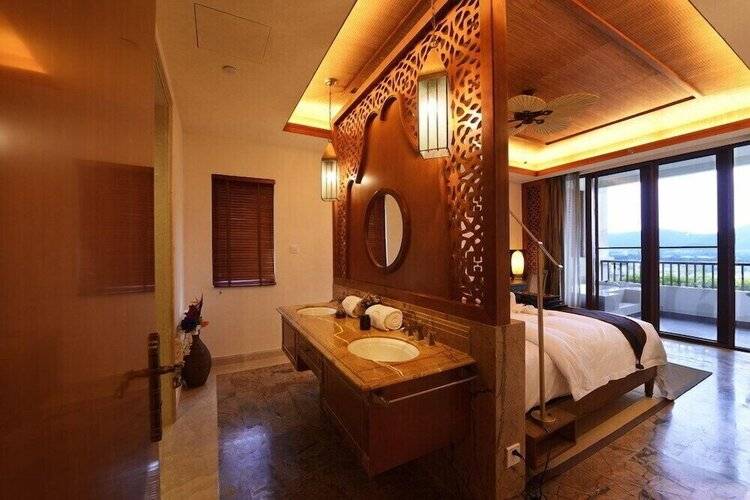 Shixishu Jianguo Yalong Bay Resort Hotel