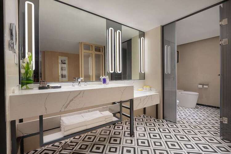 Voco Guangzhou Shifu, An Ihg Hotel