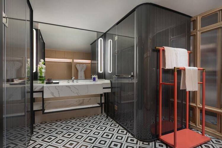 Voco Guangzhou Shifu, An Ihg Hotel