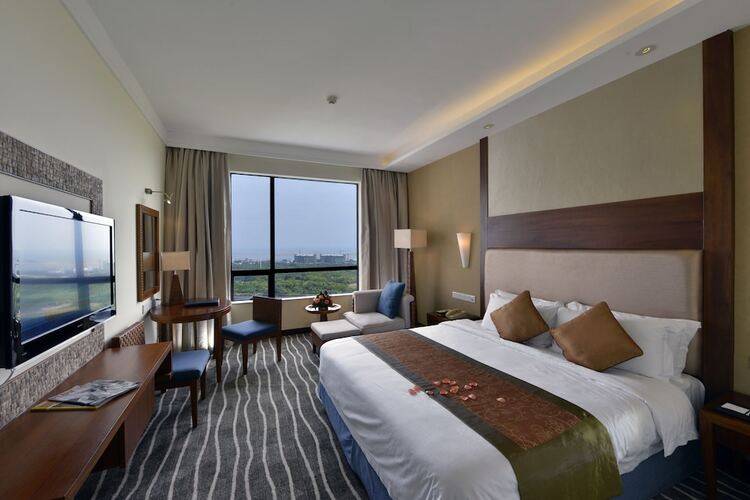 Baohua Harbour View Hotel