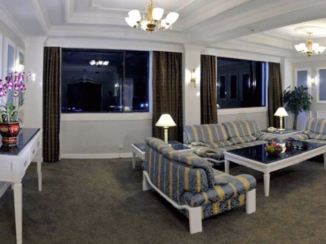 Baohua Harbour View Hotel