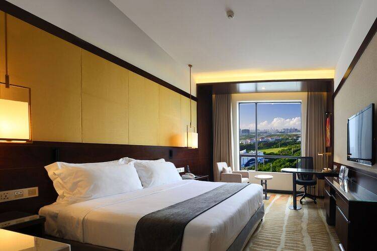 Baohua Harbour View Hotel