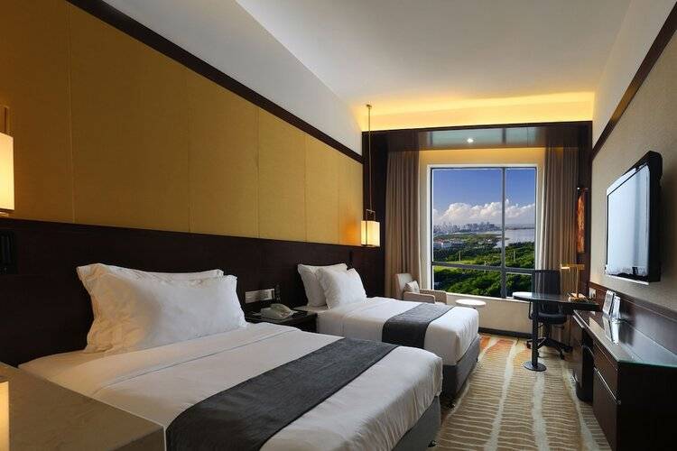 Baohua Harbour View Hotel