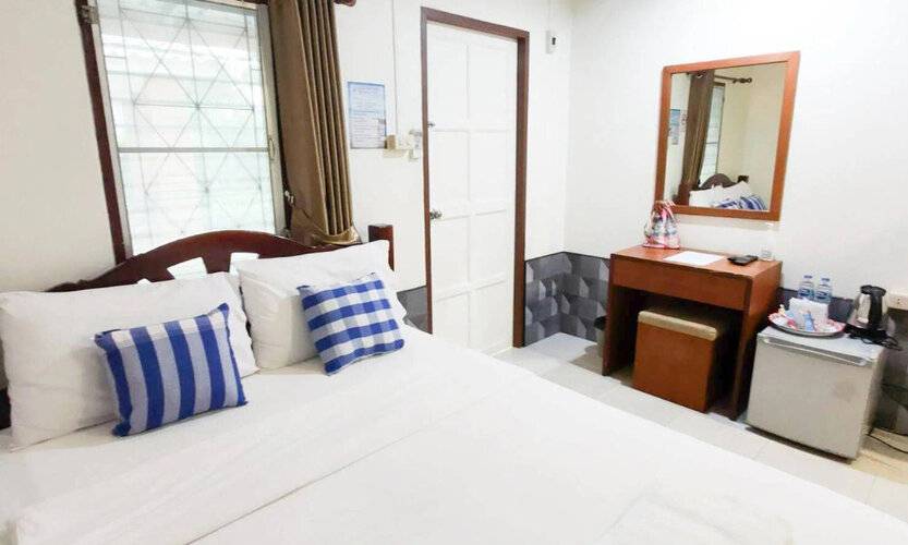 Bell House Resort