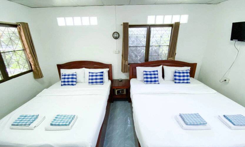 Bell House Resort