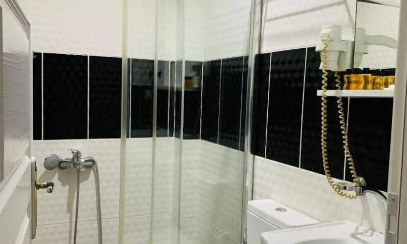 Rozza Hotel