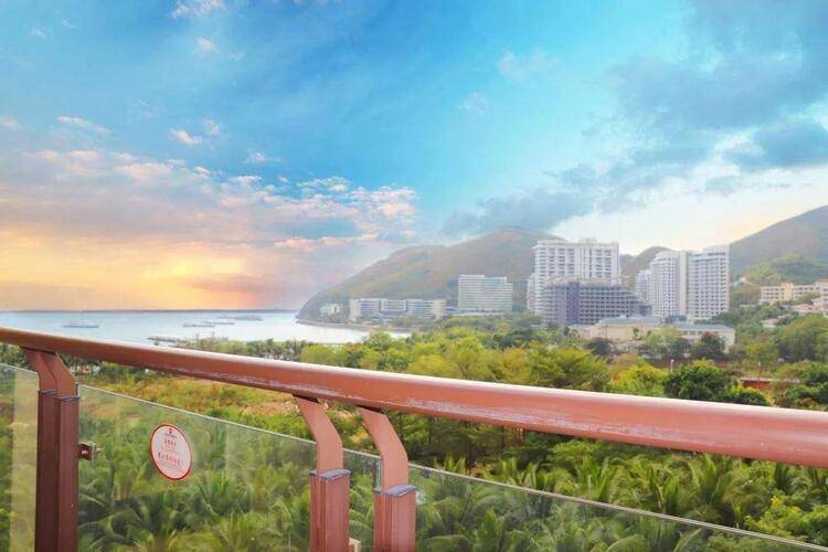 Sanya Shanghai Huating Boutique Resort Hotel