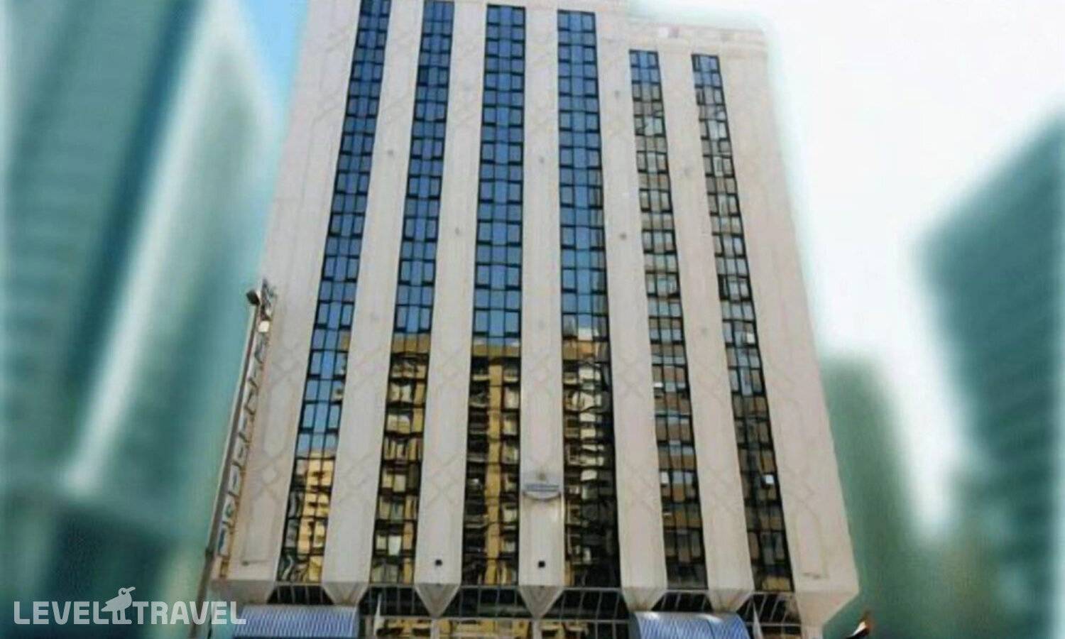 Отель Emirates Plaza Hotel — Абу-Даби, ОАЭ