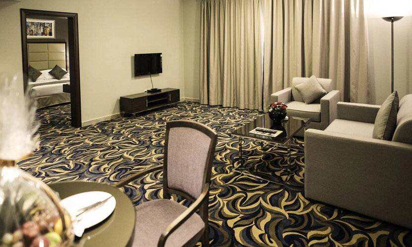 Emirates Plaza Hotel