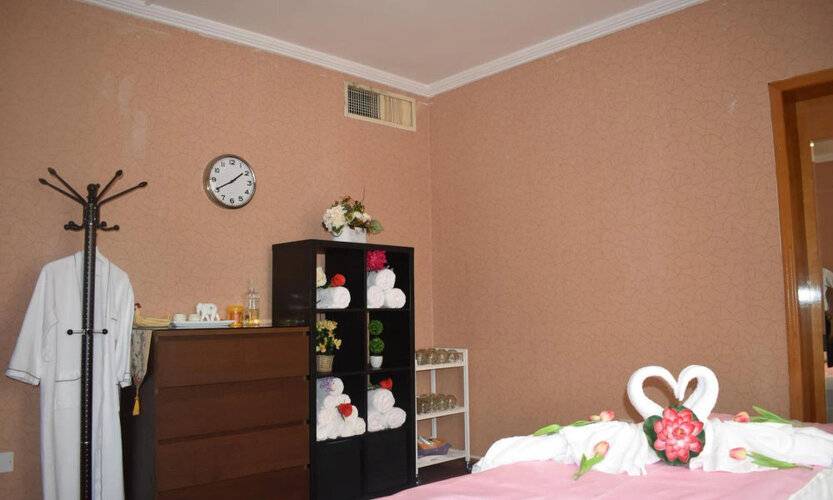 Emirates Plaza Hotel