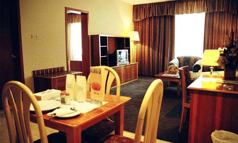 Emirates Plaza Hotel