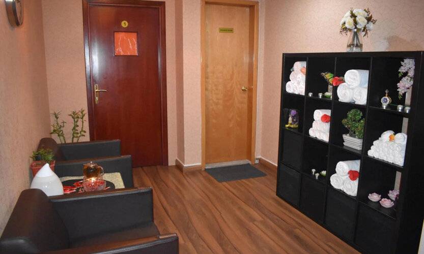 Emirates Plaza Hotel