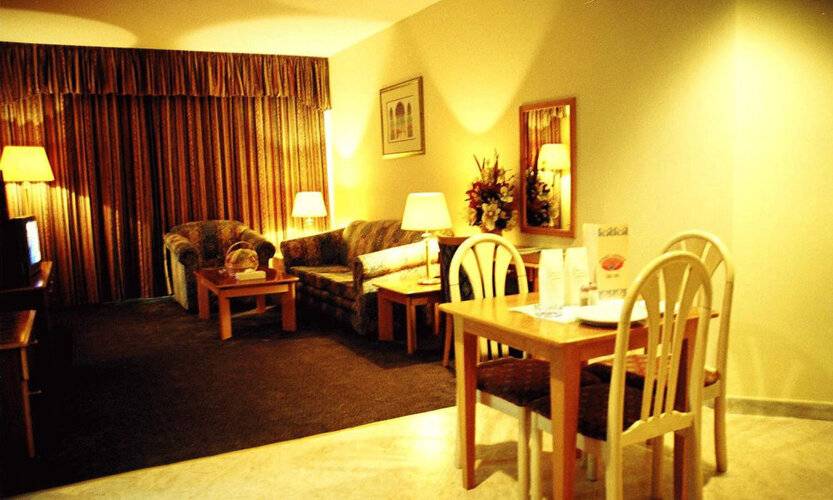 Emirates Plaza Hotel