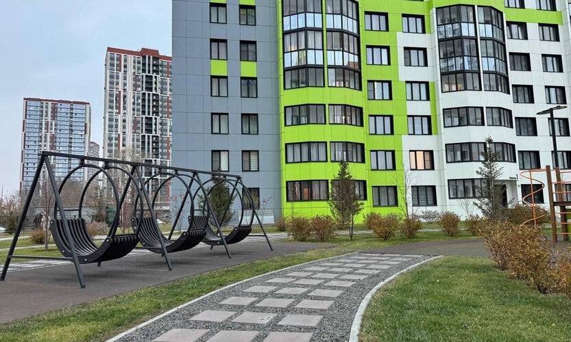 Yousinn На Улице Ясный Берег 35