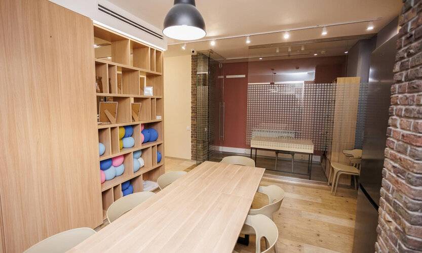 Re Hostel Premium