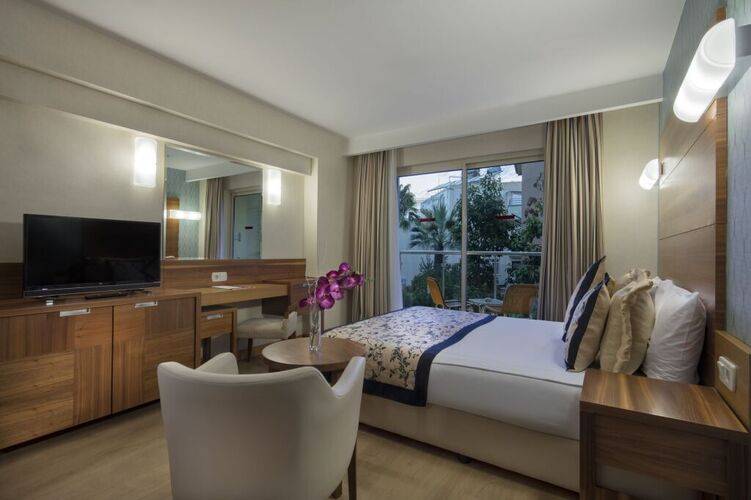 Trendy Side Beach (Adults Only 16+)
