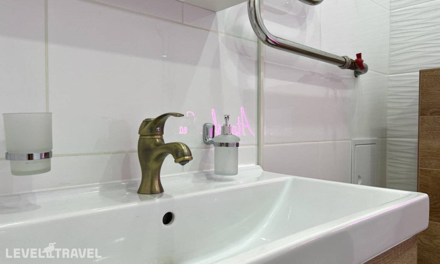 фотографии отеля Hugge Place На Улице Ясный Берег 9 в Россия(Новосибирск) - фото №10