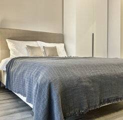 $item['hotel']['name']
