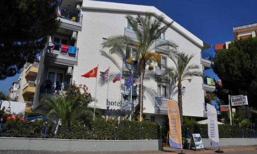 Hotel Lunay