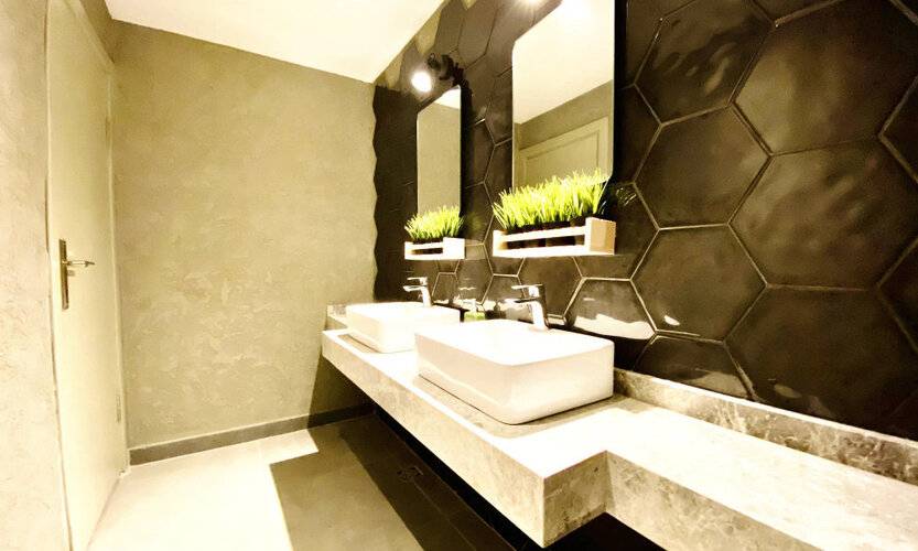 Royal City Hotel