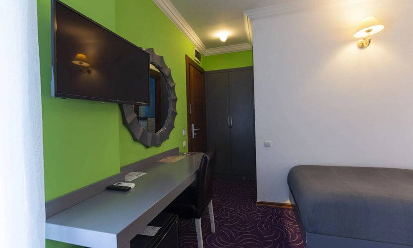Mene City Hotel