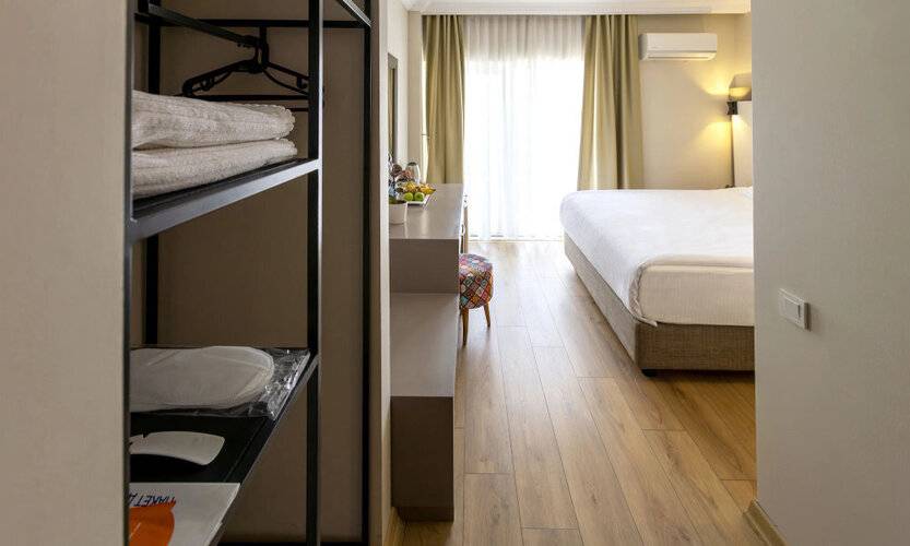 Mene City Hotel