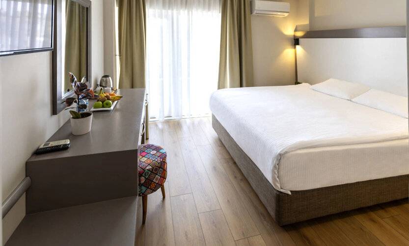 Mene City Hotel