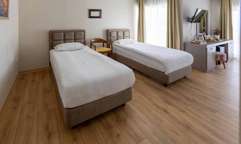 Mene City Hotel