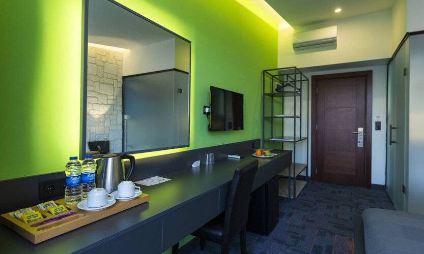 Mene City Hotel