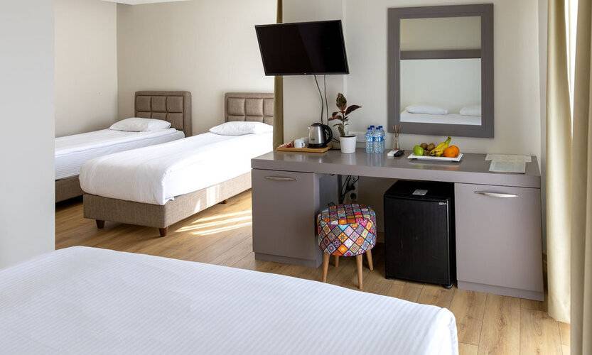Mene City Hotel