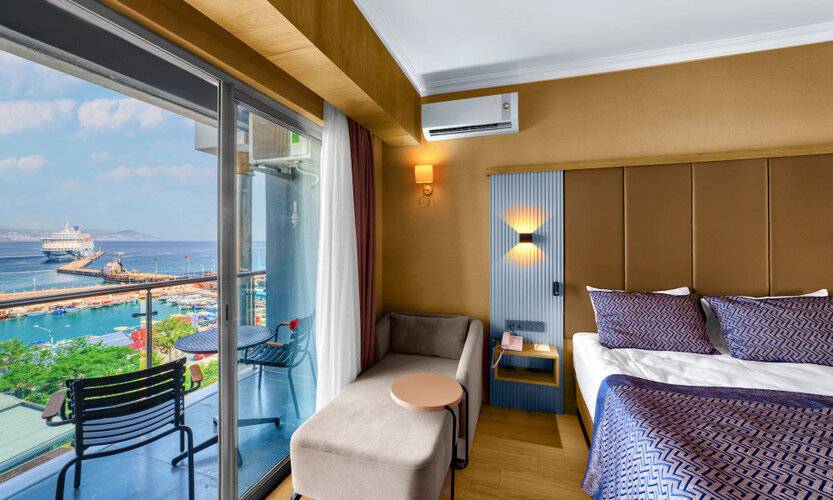 Seaport Hotel