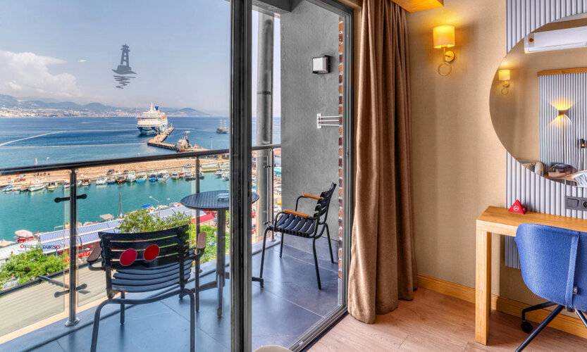 Seaport Hotel